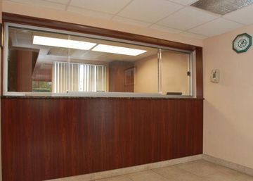Days Inn & Suites By Wyndham Indianapolis Airport East Extérieur photo